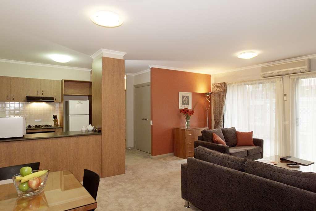 Ringwood Royale Aparthotel Удобства снимка