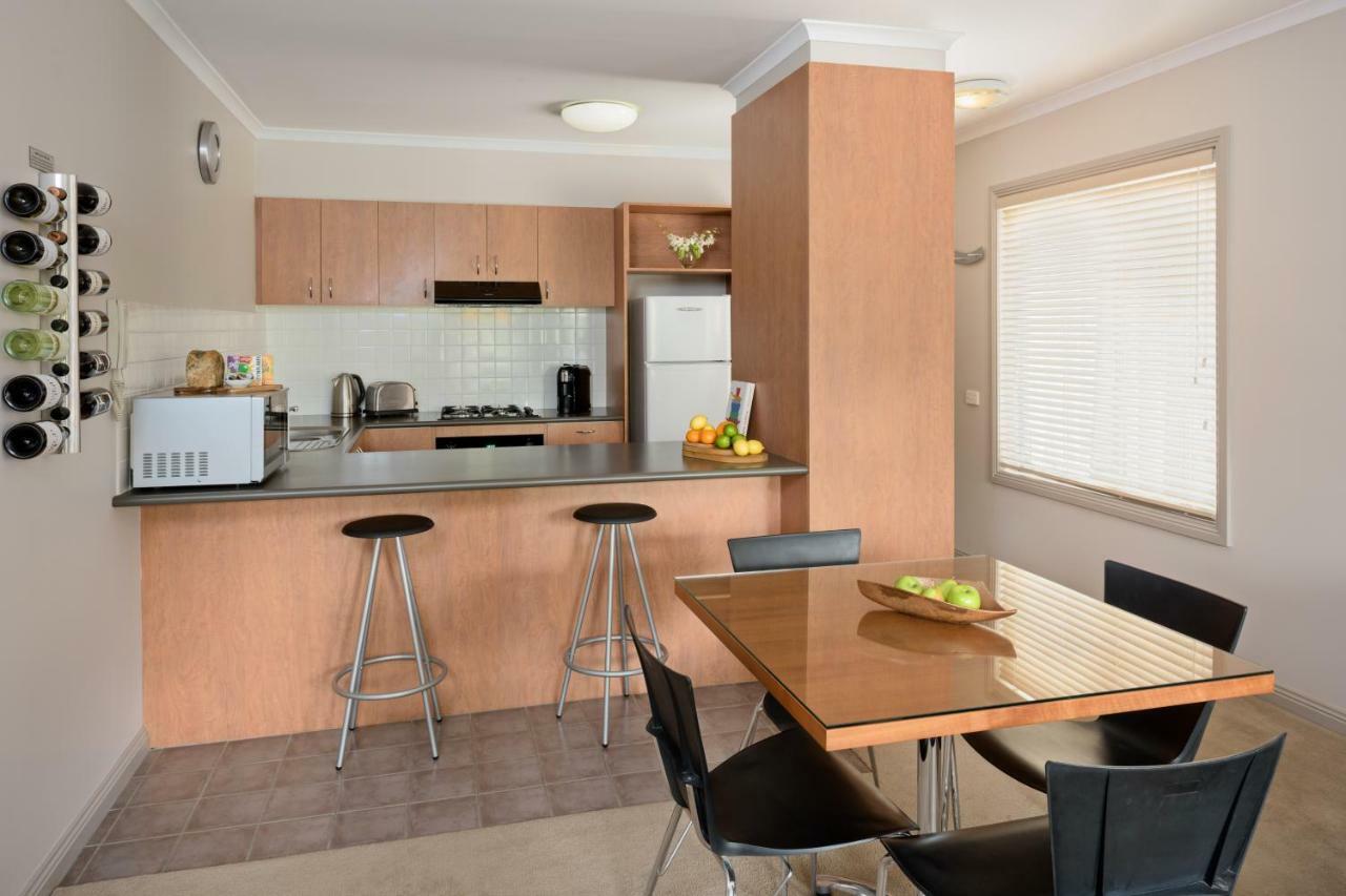 Ringwood Royale Aparthotel Екстериор снимка